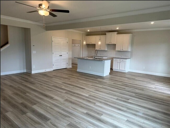 Foto del edificio - 3250 Westgate Park Dr