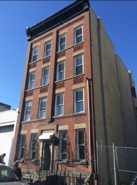 Building Photo - 148 Conover St