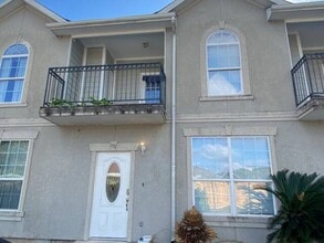 Building Photo - 11045 Landswalk Dr