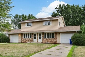Building Photo - 1661 Leone Ave E