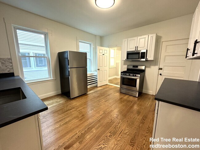 Photo - 11 E Milton Rd Apartment