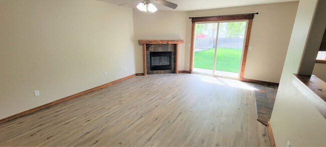 Building Photo - $500 Move in Special.  Remodeled 3 bedroom