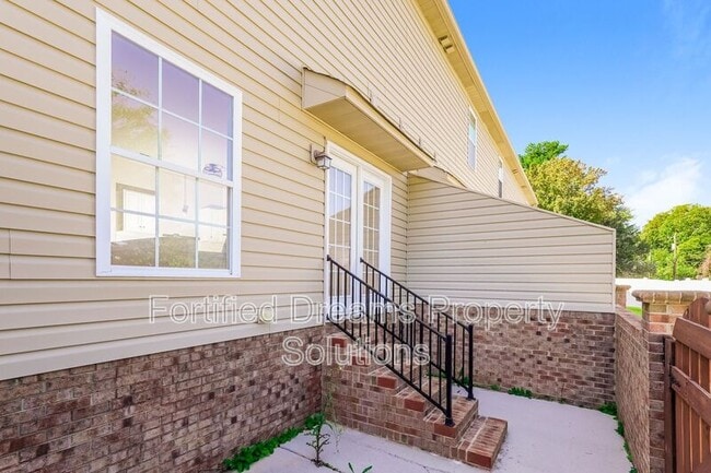 Building Photo - 307 Skiles Heights