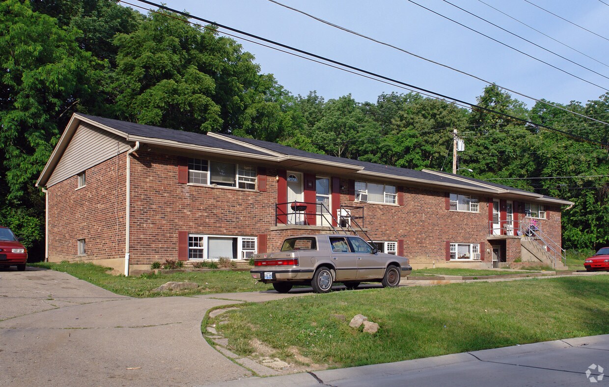 2231 Hanser Dr, Covington, KY 41011 Apartments in Covington, KY