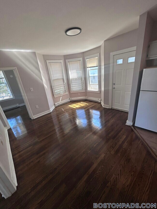 Foto del edificio - 95 Willowwood St