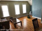 Primary Photo - 3053 N Holton St
