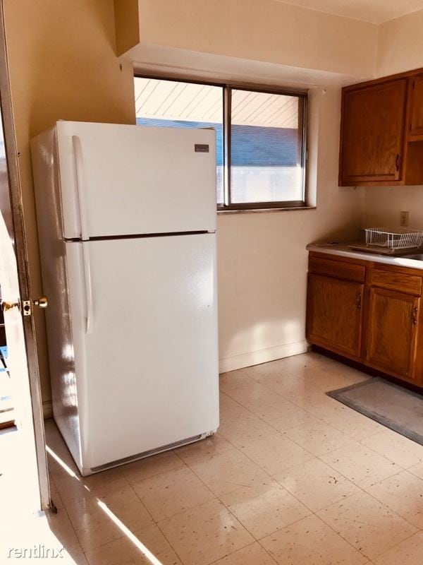 Primary Photo - 2 br, 1.5 bath Apartment - 654 Walter Street