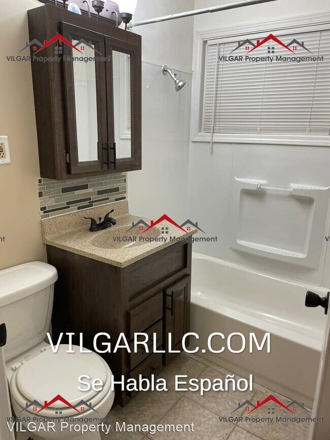 Building Photo - 3 br, 1 bath House - 5035 W 9th, Gary Indiana