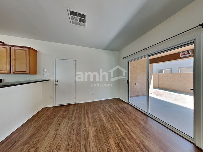 Foto del edificio - 3005 W Ferruccio Pl