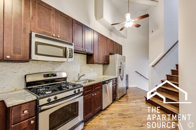 Building Photo - 1806 N Sheffield Ave