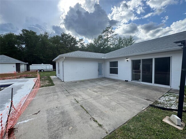 Building Photo - 5906 SW 172nd Loop