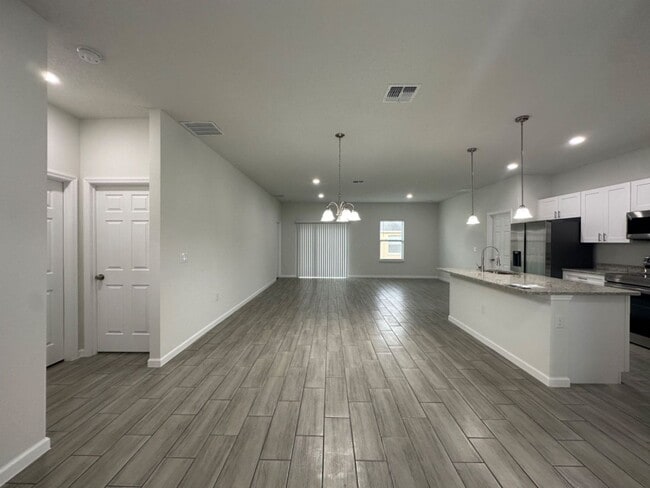 Building Photo - Newly Constructed Modern 4 Bed 2 Bath Home!!