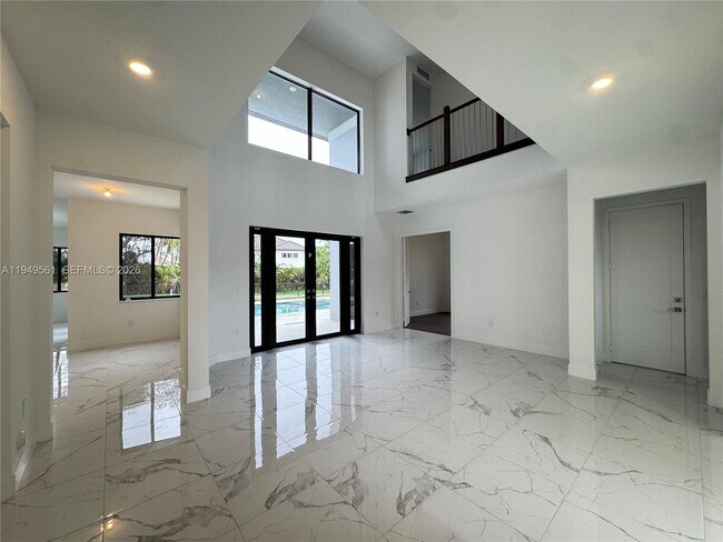 Foto del edificio - 19749 NE 16th Pl