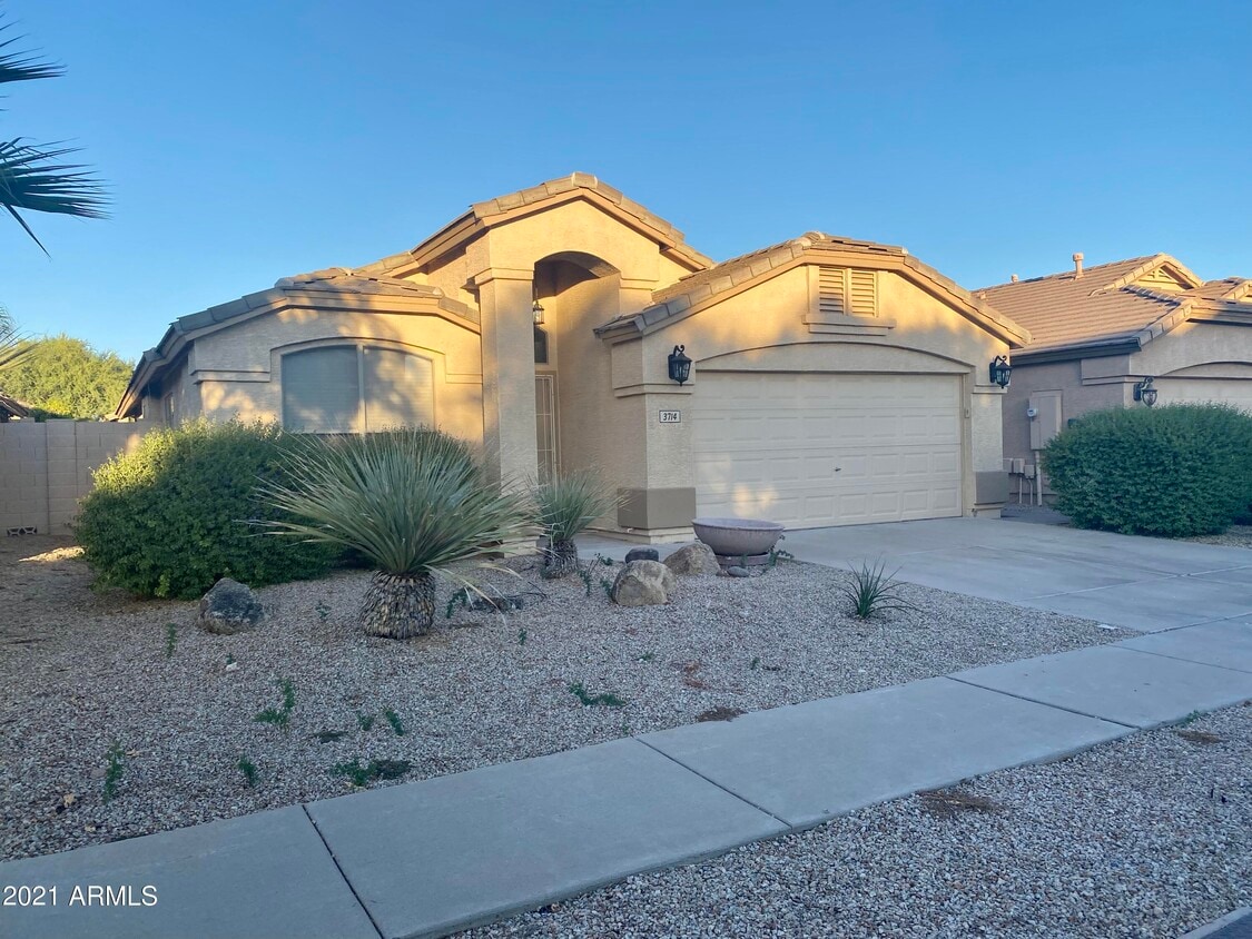 Primary Photo - 3714 E Potter Dr