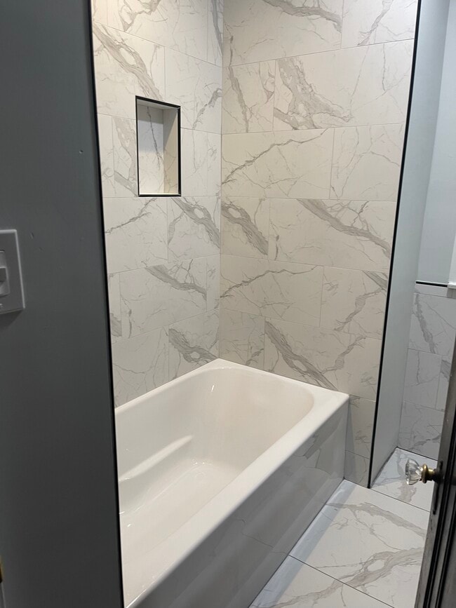 Bathroom 1 - 723 Dobson St