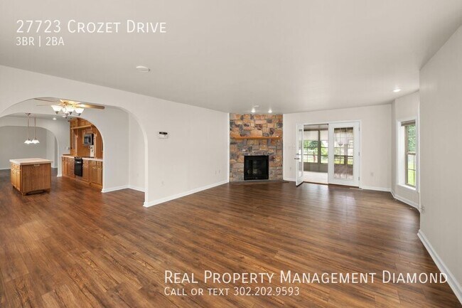 Foto del edificio - 27723 Crozet Dr