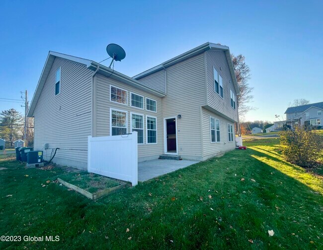 619 Boght Rd, Cohoes, NY 12047 Townhome Rentals in Cohoes NY