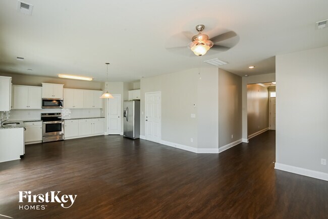 Foto del edificio - 9029 Evans Woods Dr