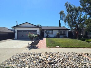 Building Photo - 3749 Kersten Dr