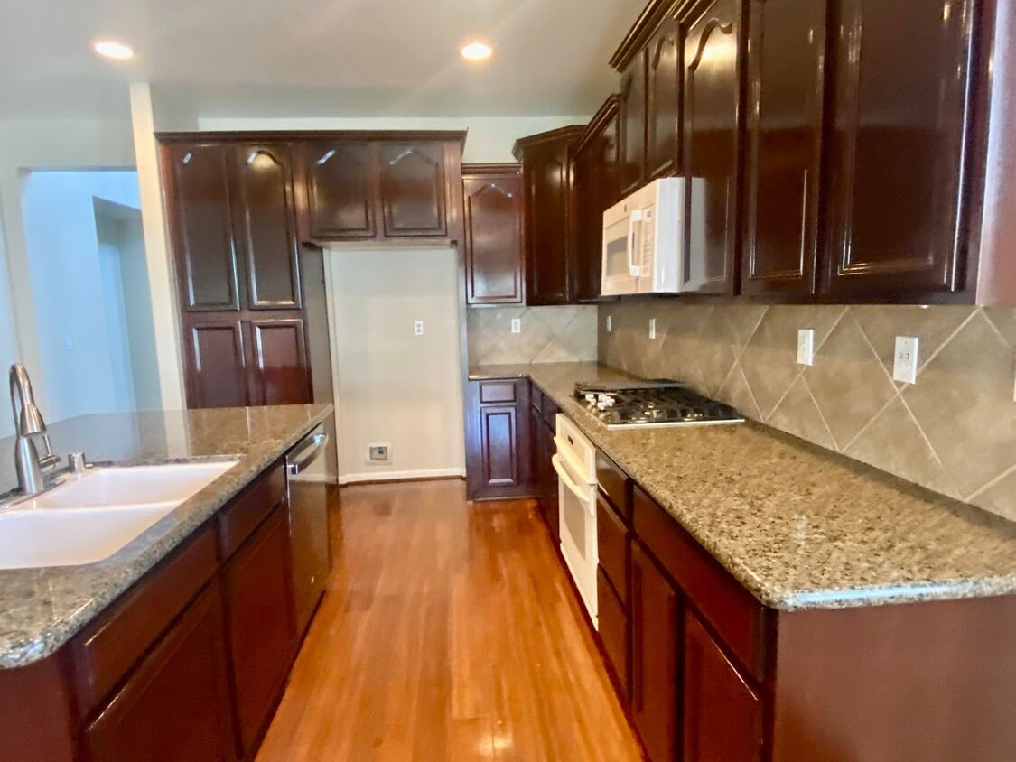 Photo - 3600 Silverwood Rd