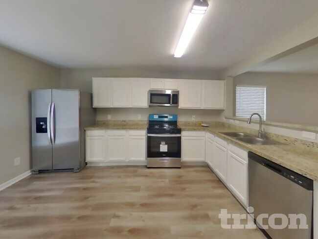 Building Photo - 21606 Dawn Timbers Ct