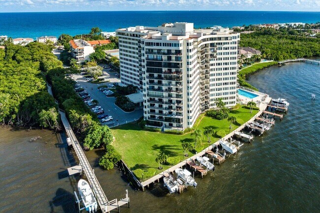 Foto del edificio - 3912 S Ocean Blvd