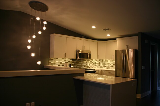 Foto del edificio - 2036 Celadon Dr NE