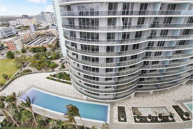 Foto del edificio - 1756 N Bayshore Dr