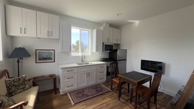 Building Photo - 1707 N Franklin St