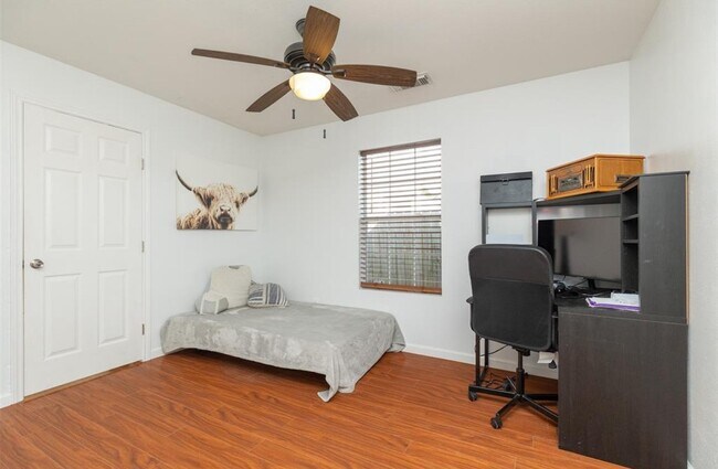Foto del edificio - 531 Dogwood St
