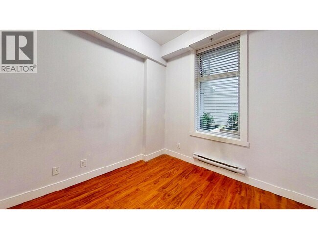 Photo du bâtiment - 191 E 11th Ave