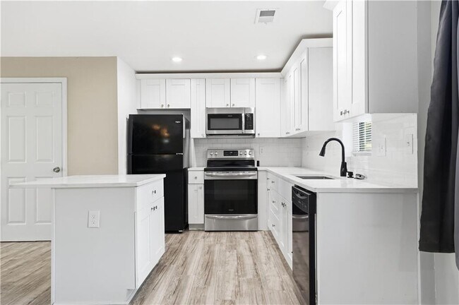 Foto del edificio - 1735 Carter Cir