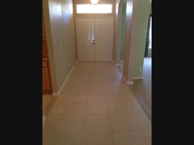 Foto del edificio - 5751 Old Summerwood Blvd