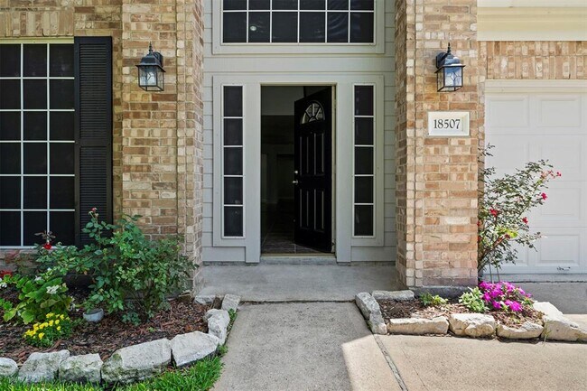 Foto del edificio - 18507 Keystone Oak St