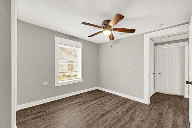 Foto del edificio - 6218 Woodrow St