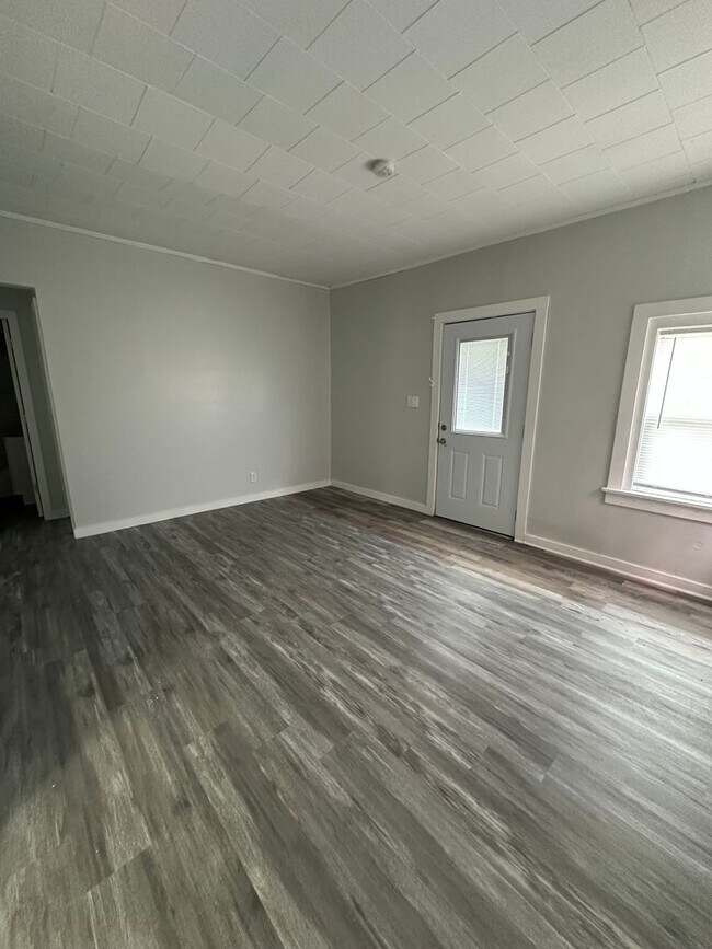 Foto del edificio - 1547 32nd St NE