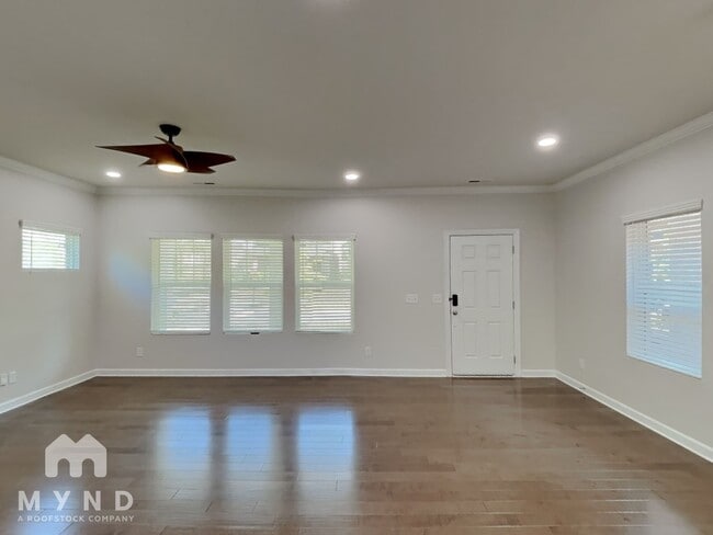 Foto del edificio - 3325 Lisburn St