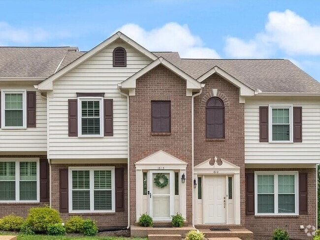 Building Photo - 1613 Brentwood Pointe