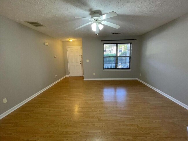 Foto del edificio - 2346 Delfern Dr NW