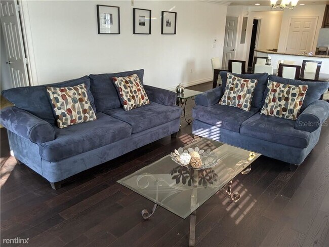 Building Photo - 3 br, 3 bath House - 7612 Cabana Ct Apt 101