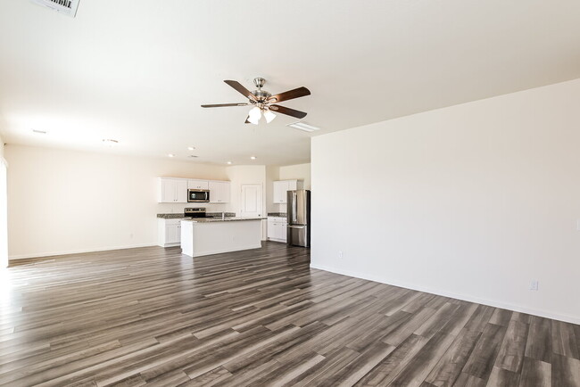 Foto del edificio - 4057 Fringe Tree Ln