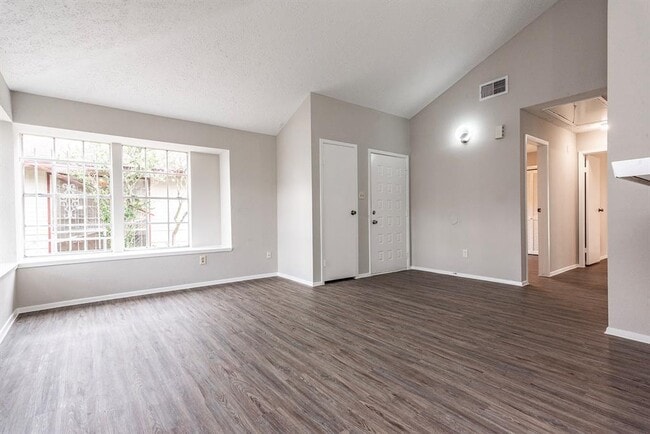 Building Photo - 10066 Sharpton Dr