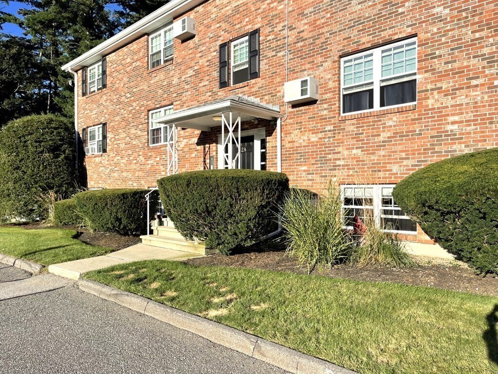 Primary Photo - 805 Haverhill St