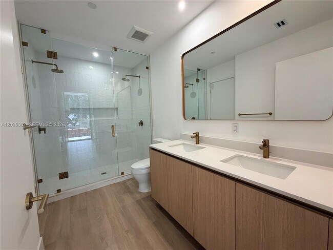 Foto del edificio - 90 NE 32nd St