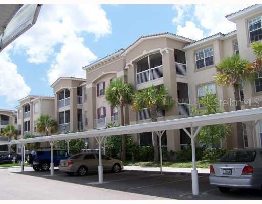 Foto del edificio - 3000 Laurel Park Ln