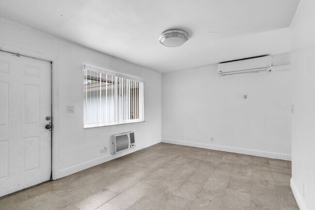 Foto del edificio - 645 NW 15th Ave