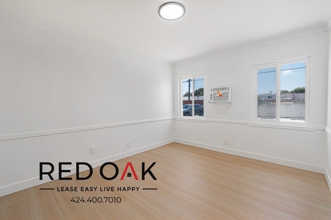 Building Photo - 1622 W 83rd St