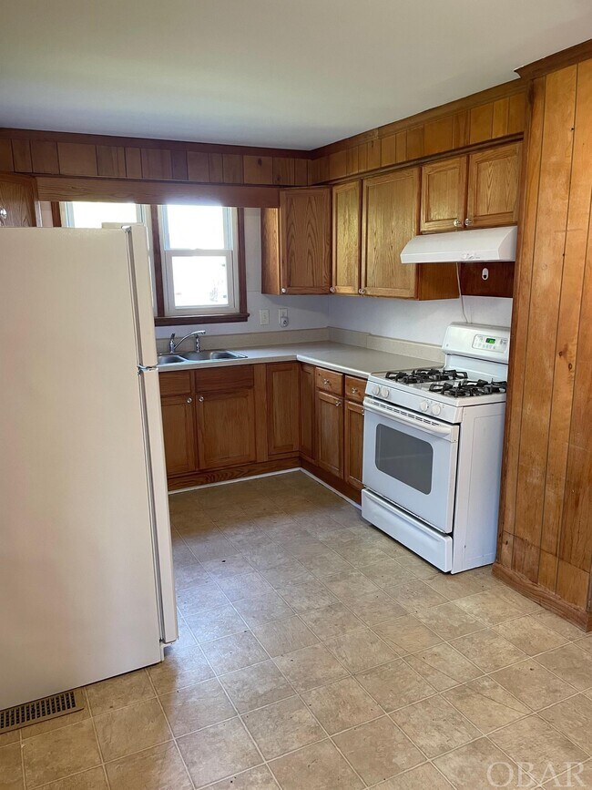 8066 Caratoke Hwy, Powells Point, NC 27966 House Rental in Powells Point, NC