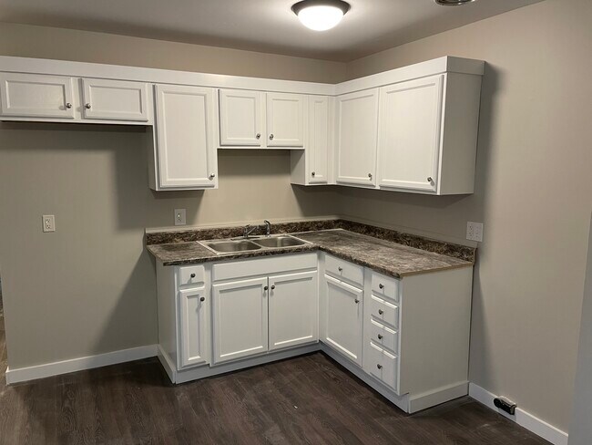 Foto del edificio - 1473 Skylark Dr