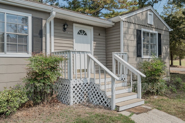 Foto del edificio - 340 Polly Reed Rd NE